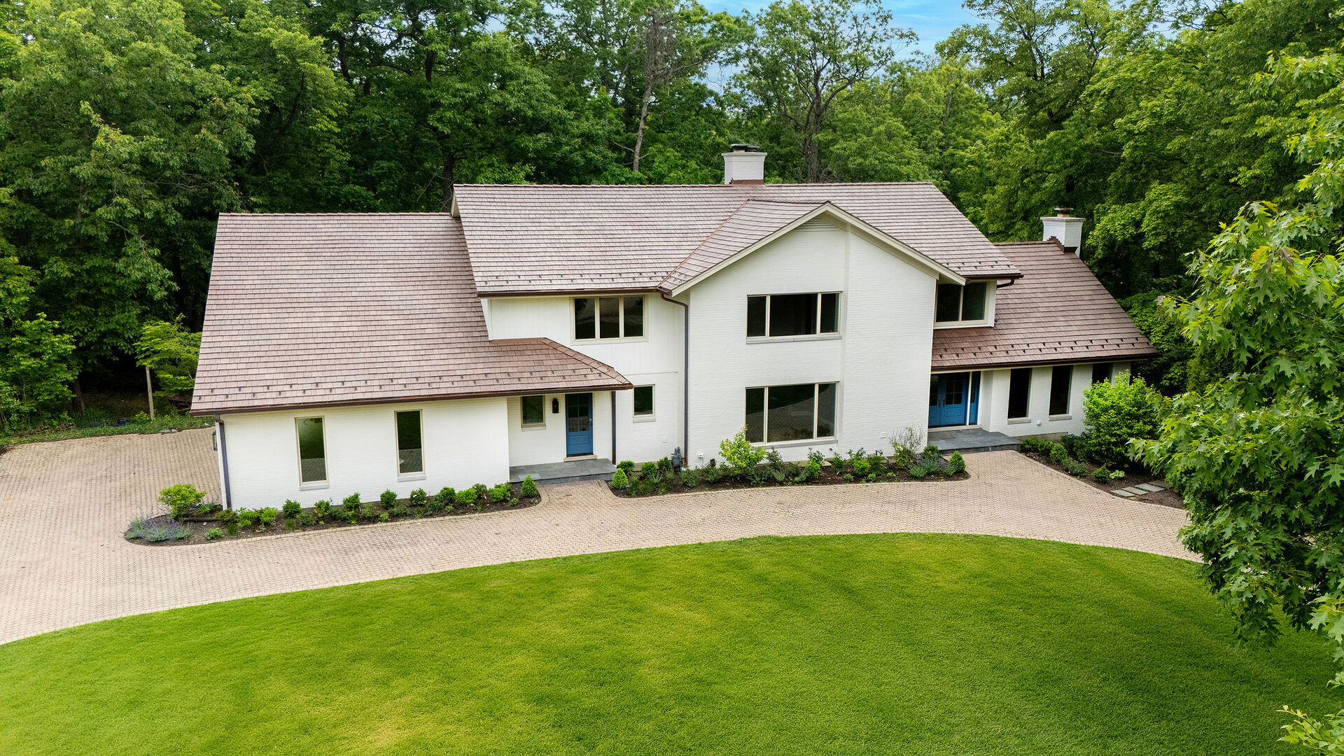 1221 Loch Lane