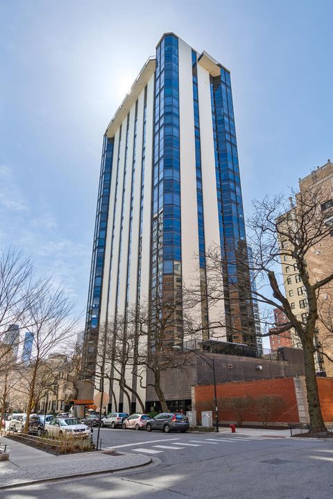 Photo of 1310 N Ritchie Court #27C, Chicago, IL 60610 (MLS # 12645025)