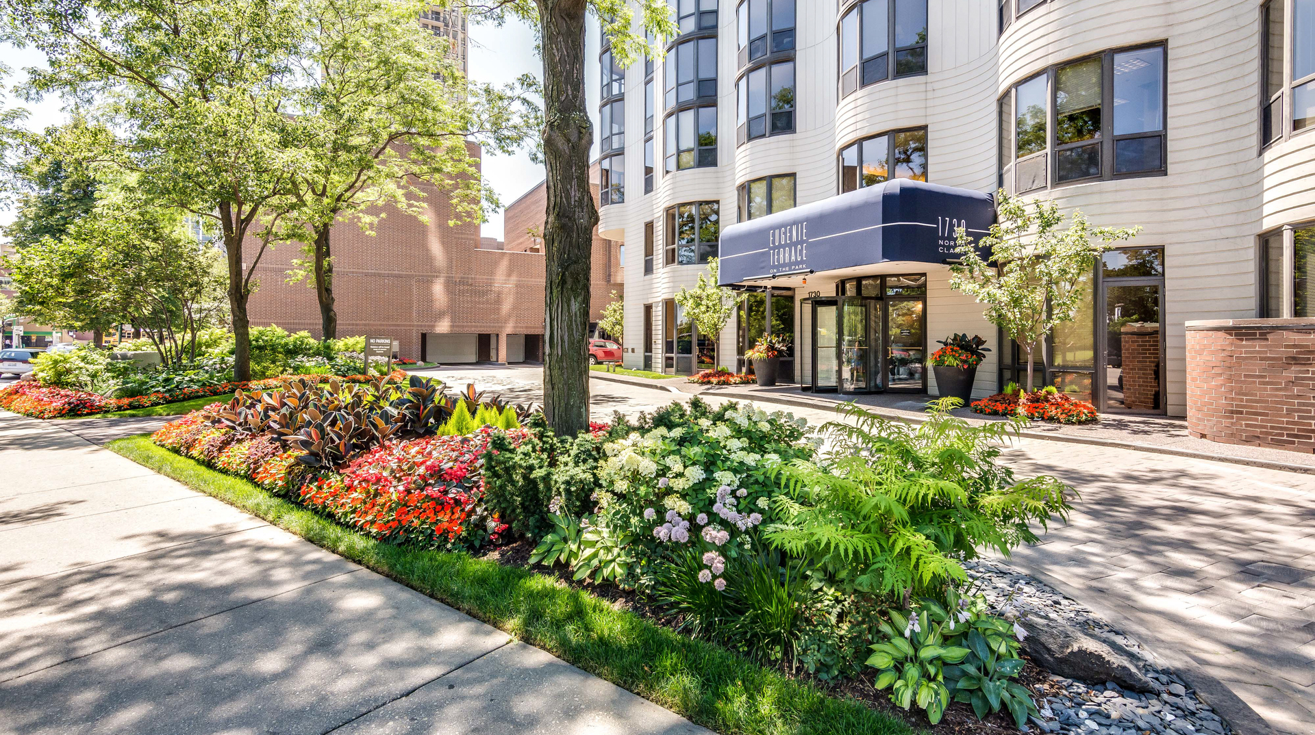 Chicago, Illinois 60614, United States, 3 Bedrooms Bedrooms, ,3 BathroomsBathrooms,Residential,Active,230306