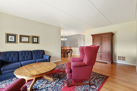 Tiny photo for 6223 Lakepark Lane #A, Willowbrook, IL 60527 (MLS # 12477181)