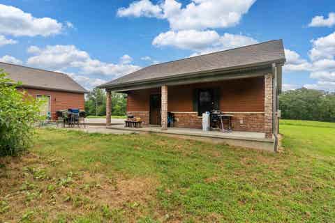 Tiny photo for 11203 MURRAH Road, Marion, IL 62959 (MLS # 100539086)