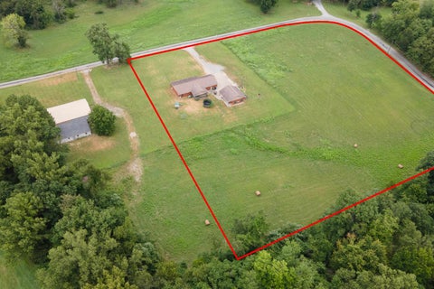Tiny photo for 11203 MURRAH Road, Marion, IL 62959 (MLS # 100539086)