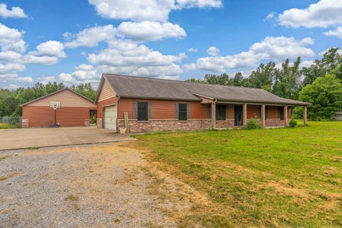 Tiny photo for 11203 MURRAH Road, Marion, IL 62959 (MLS # 100539086)