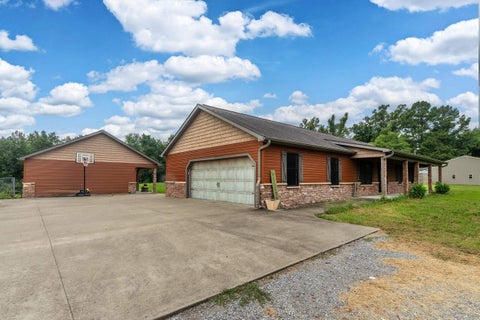 Tiny photo for 11203 MURRAH Road, Marion, IL 62959 (MLS # 100539086)