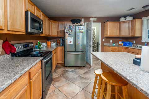 Tiny photo for 11203 MURRAH Road, Marion, IL 62959 (MLS # 100539086)