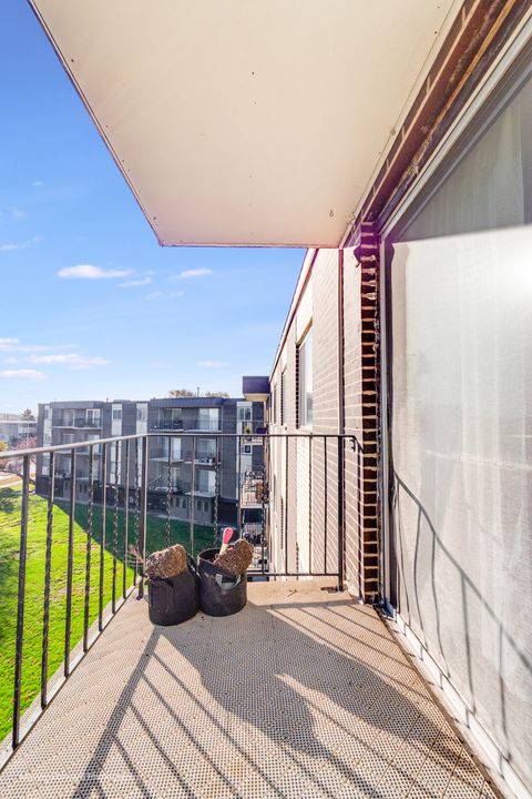 Tiny photo for 9820 S Pulaski Road #314, Oak Lawn, IL 60453 (MLS # 12515957)