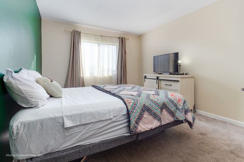 Tiny photo for 9820 S Pulaski Road #314, Oak Lawn, IL 60453 (MLS # 12515957)