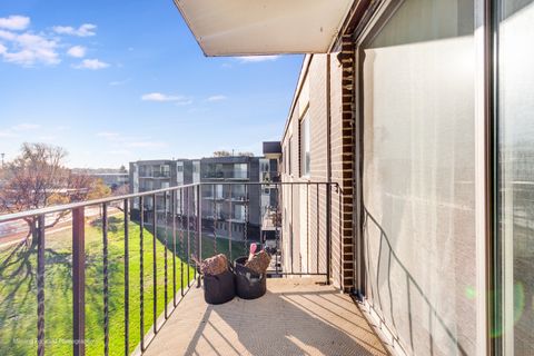 Tiny photo for 9820 S Pulaski Road #314, Oak Lawn, IL 60453 (MLS # 12515957)