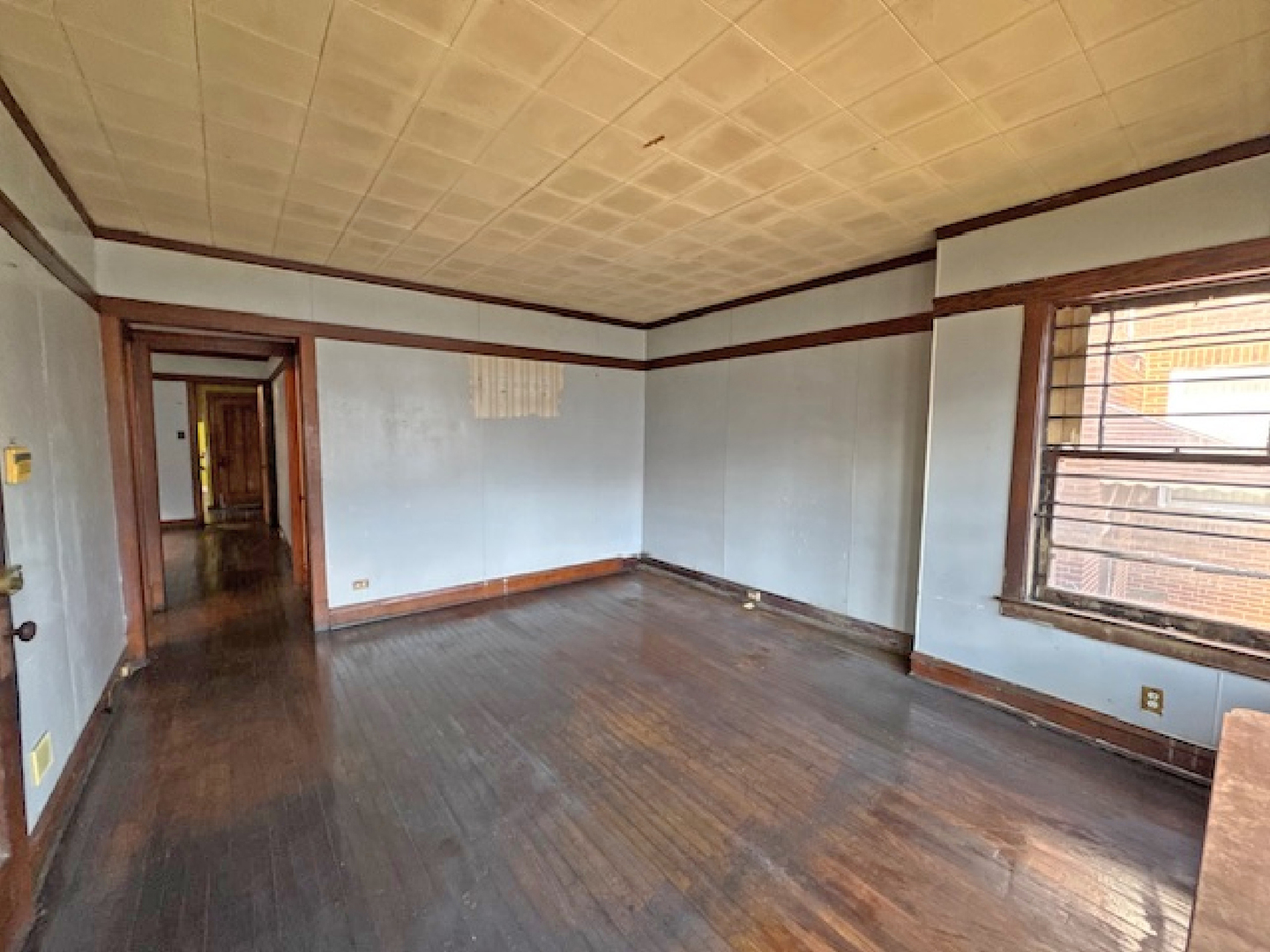 938 N Leamington Avenue