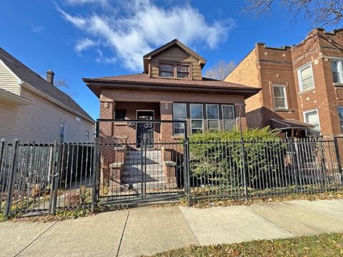 Photo of 938 N Leamington Avenue, Chicago, IL 60651 (MLS # 12533419)