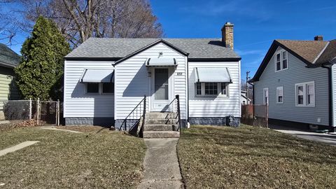 Photo of 417 S Lewis Avenue, Waukegan, IL 60085 (MLS # 12604435)