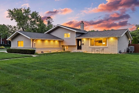 Photo of 1236 Sandpiper Lane, Naperville, IL 60540 (MLS # 12738598)