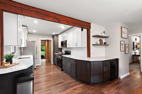 Tiny photo for 17220 Central Avenue, Tinley Park, IL 60477 (MLS # 12503121)