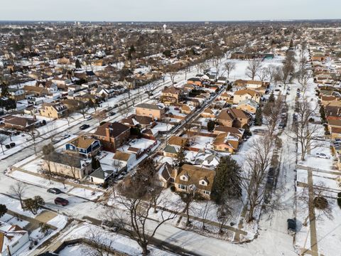 Tiny photo for 7340 W Keeney Street, Niles, IL 60714 (MLS # 12546288)