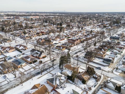 Tiny photo for 7340 W Keeney Street, Niles, IL 60714 (MLS # 12546288)