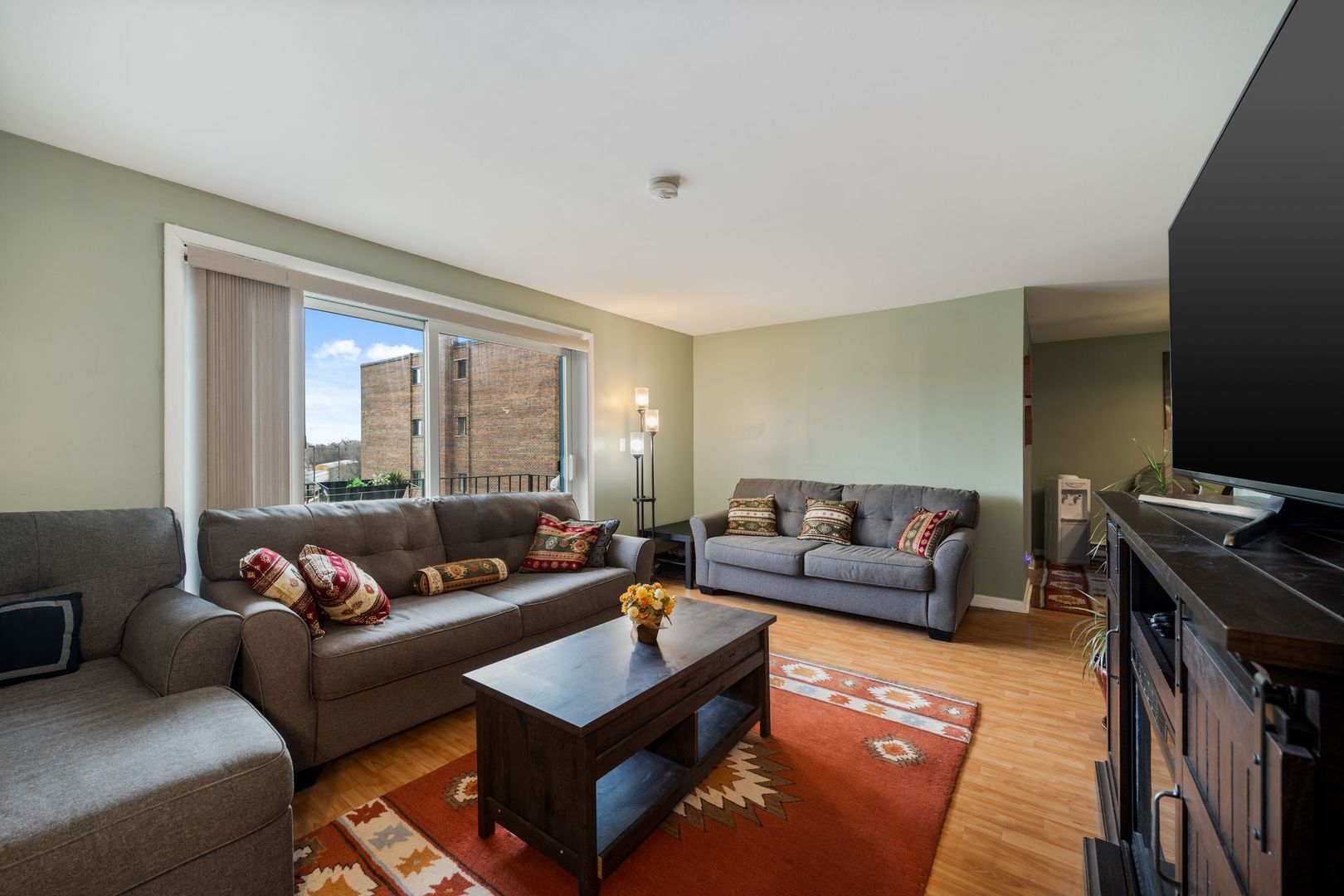 2333 N Neva Avenue 308C