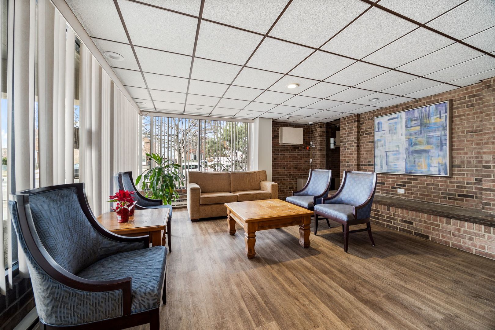 2333 N Neva Avenue 308C