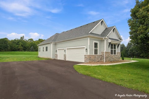 Tiny photo for 2907 Pioneer Oaks Drive, Ringwood, IL 60072 (MLS # 12766131)