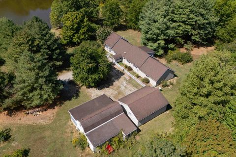 Tiny photo for 350 Oak Grove Road, Makanda, IL 62958 (MLS # EB459867)