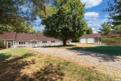 Tiny photo for 350 Oak Grove Road, Makanda, IL 62958 (MLS # EB459867)