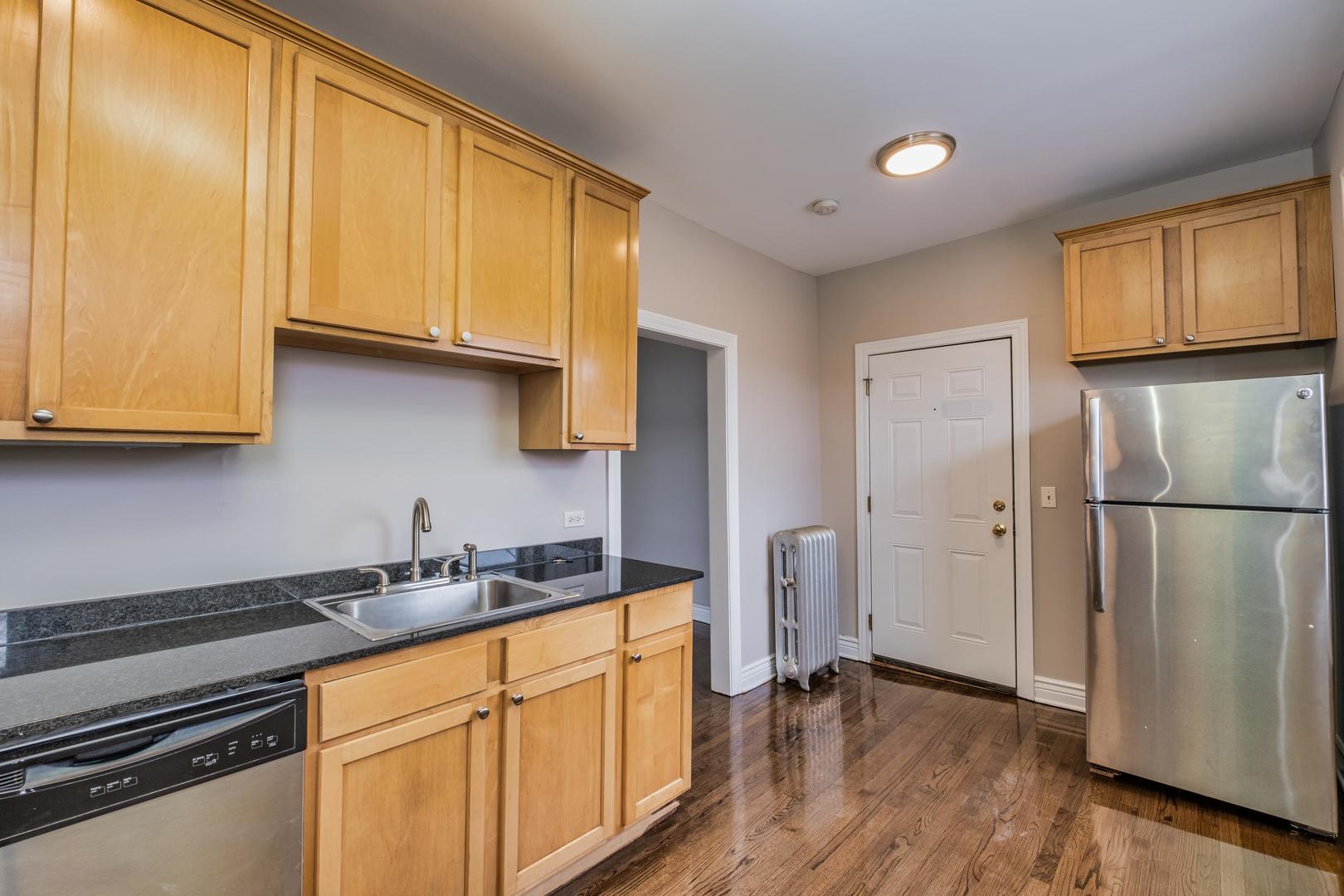 2452 W Addison Street 3A