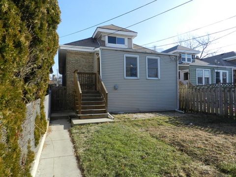 A home in ELMWOOD PARK