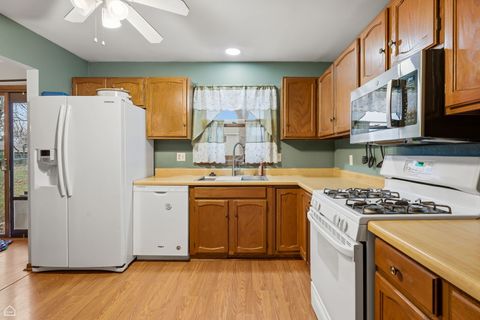 Tiny photo for 3706 W Bradley Court, McHenry, IL 60050 (MLS # 12608412)