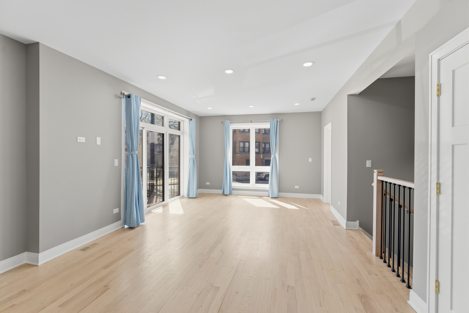 7428 N Rogers Avenue 1S