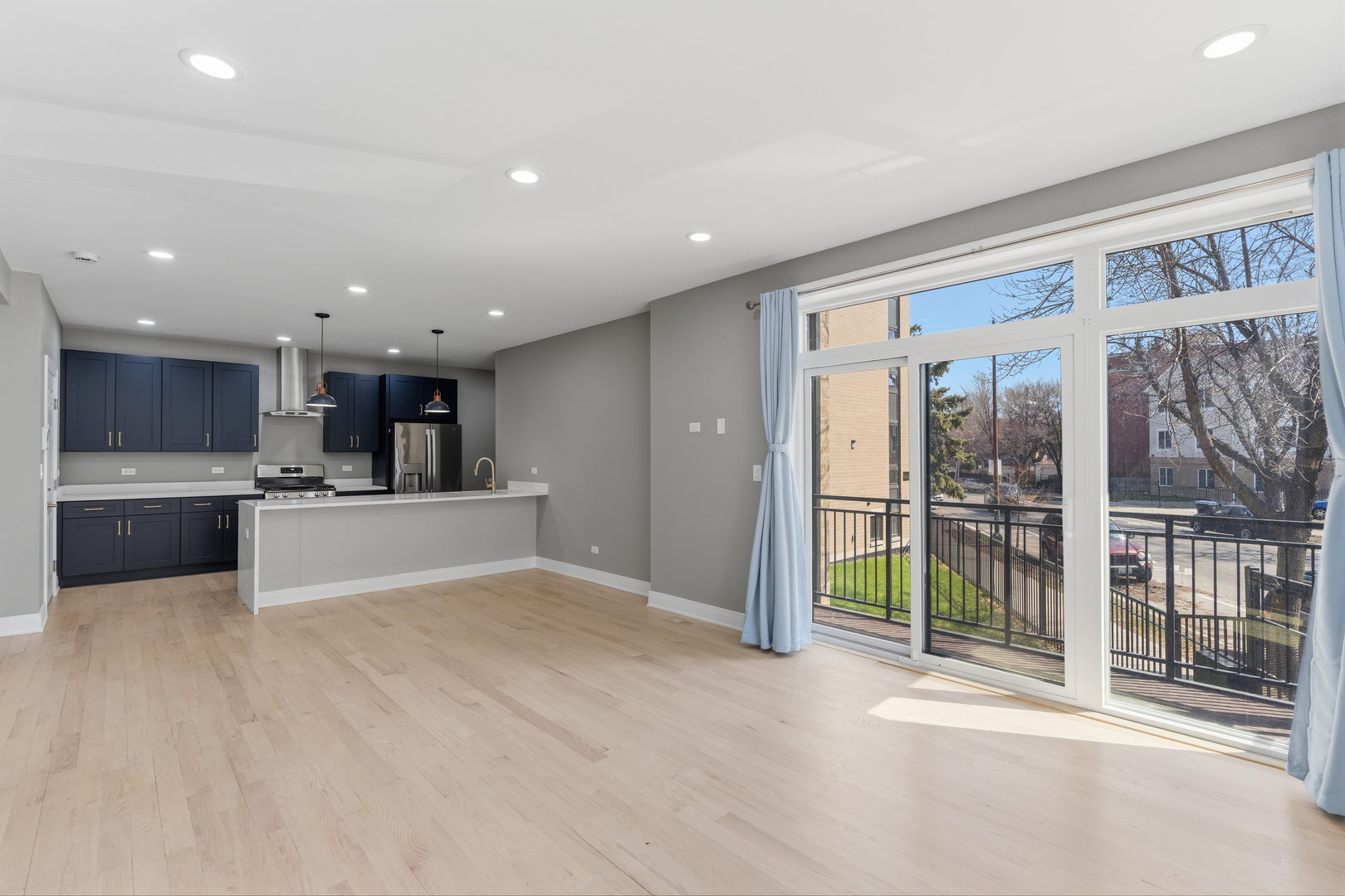 7428 N Rogers Avenue 1S