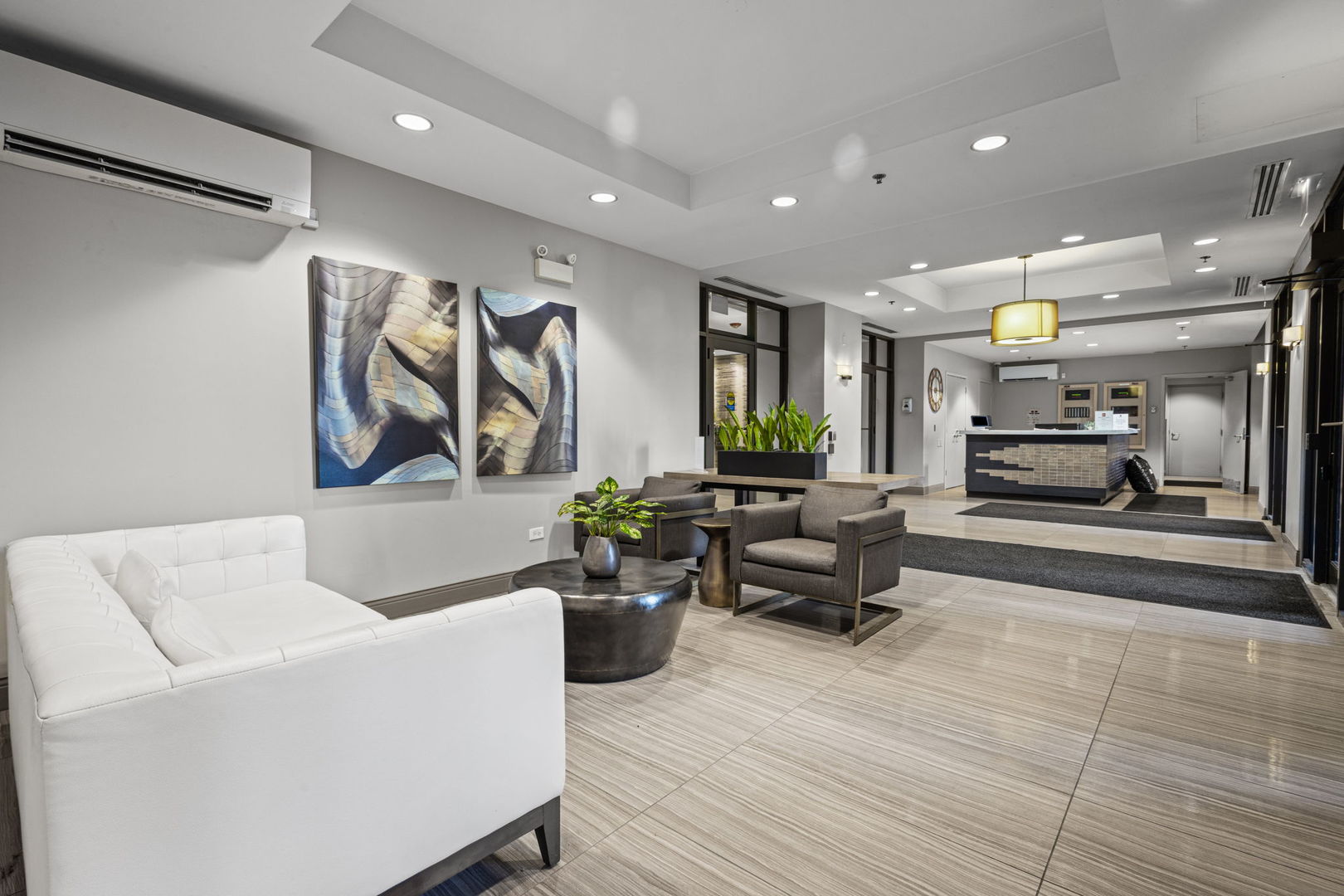 330 N JEFFERSON Street 1003