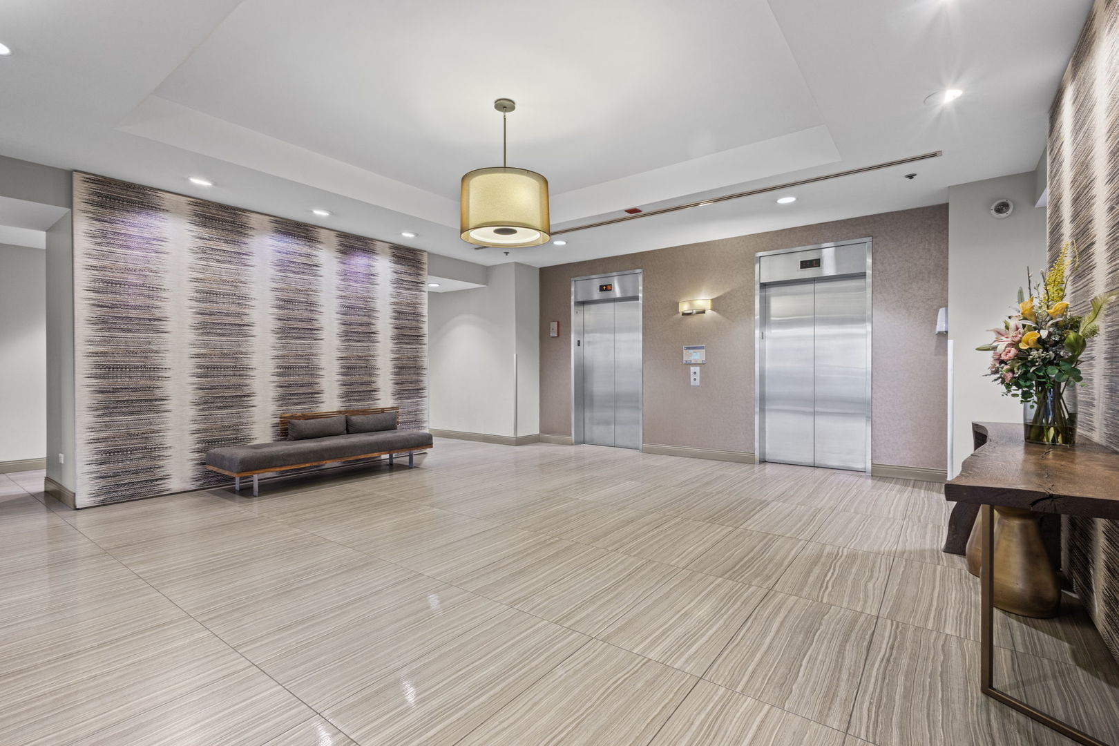 330 N JEFFERSON Street 1003