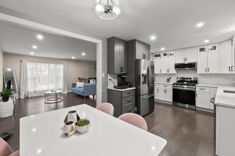 Tiny photo for 17803 Dogwood Lane, Hazel Crest, IL 60429 (MLS # 12485293)