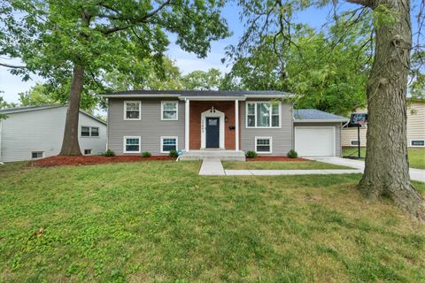 Photo of 17803 Dogwood Lane, Hazel Crest, IL 60429 (MLS # 12485293)