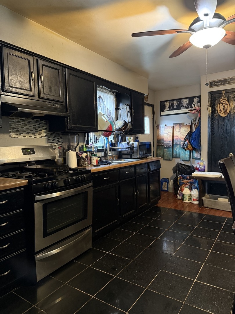 1221 Sunset Drive