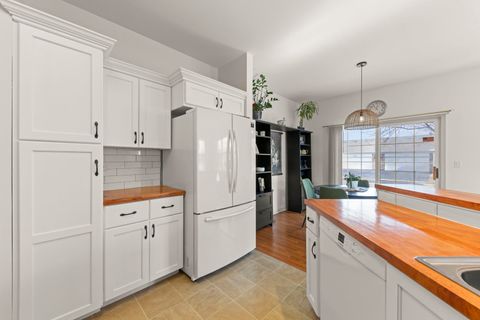 Tiny photo for 16346 Crescent Lake Drive, Crest Hill, IL 60403 (MLS # 12571425)