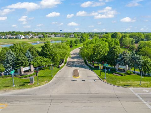 Tiny photo for 16346 Crescent Lake Drive, Crest Hill, IL 60403 (MLS # 12571425)