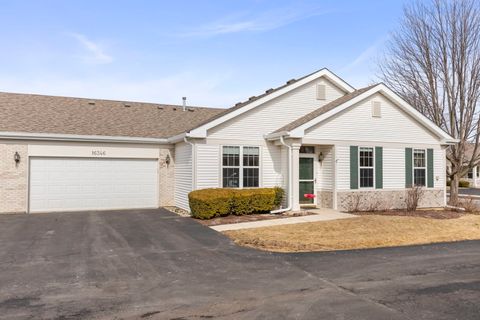 Photo of 16346 Crescent Lake Drive, Crest Hill, IL 60403 (MLS # 12571425)