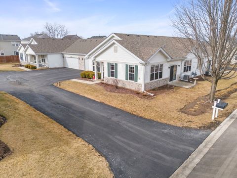 Tiny photo for 16346 Crescent Lake Drive, Crest Hill, IL 60403 (MLS # 12571425)