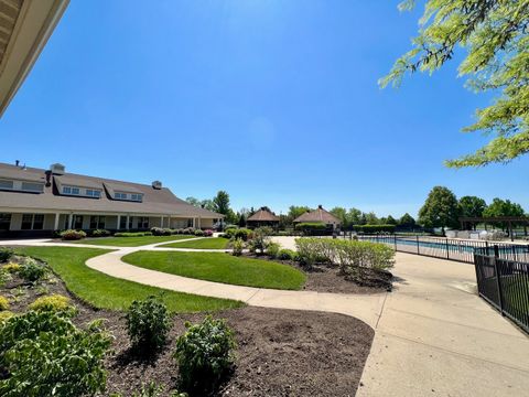 Tiny photo for 16346 Crescent Lake Drive, Crest Hill, IL 60403 (MLS # 12571425)