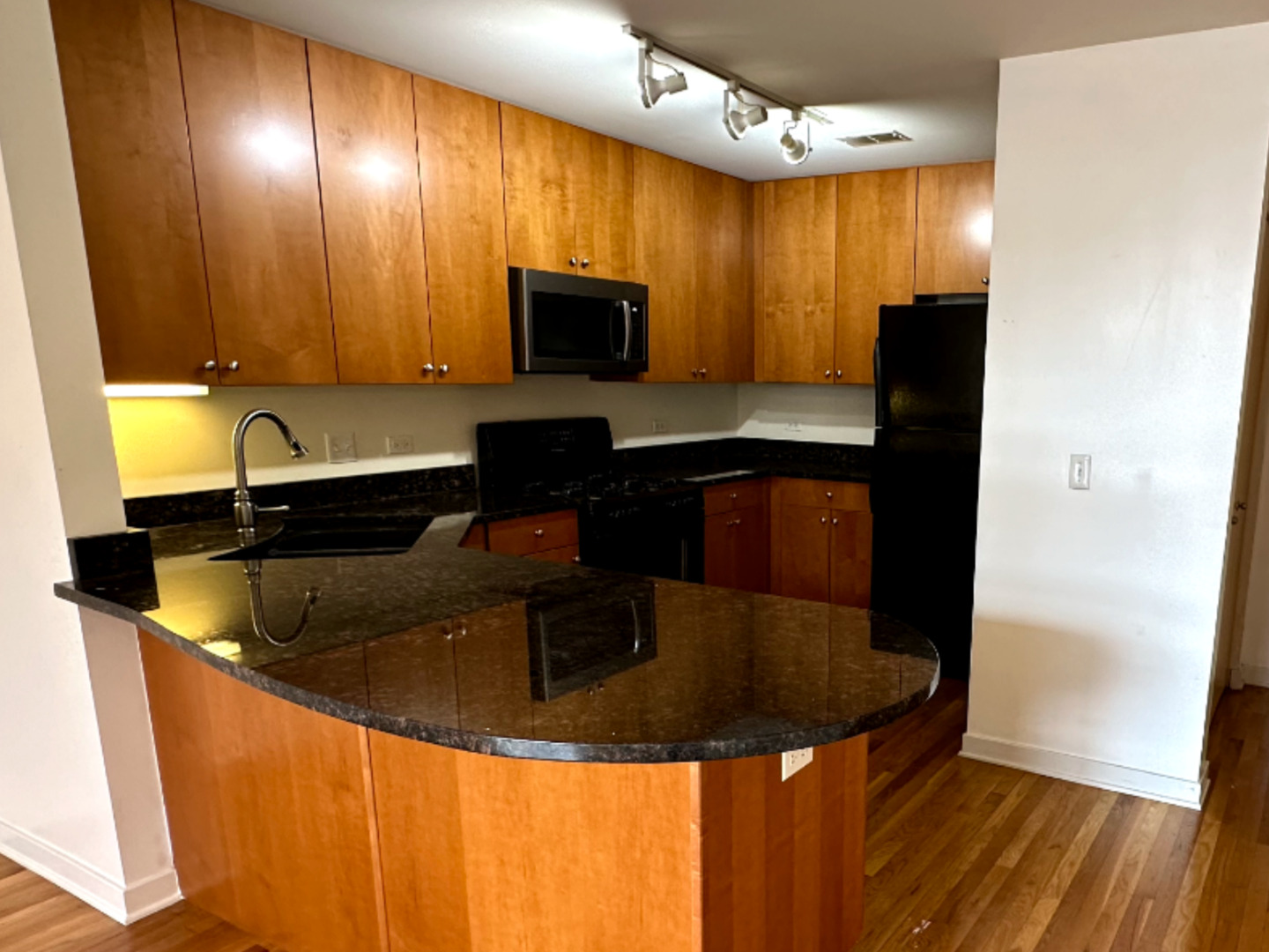 1935 S Archer Avenue 226