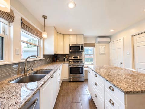 Tiny photo for 562 Liberty Street, Joliet, IL 60432 (MLS # 12652322)