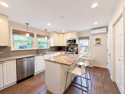 Tiny photo for 562 Liberty Street, Joliet, IL 60432 (MLS # 12652322)
