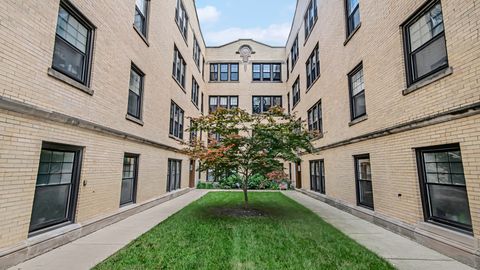 Photo of 5623 N Wayne Avenue #B3, Chicago, IL 60660 (MLS # 12619509)