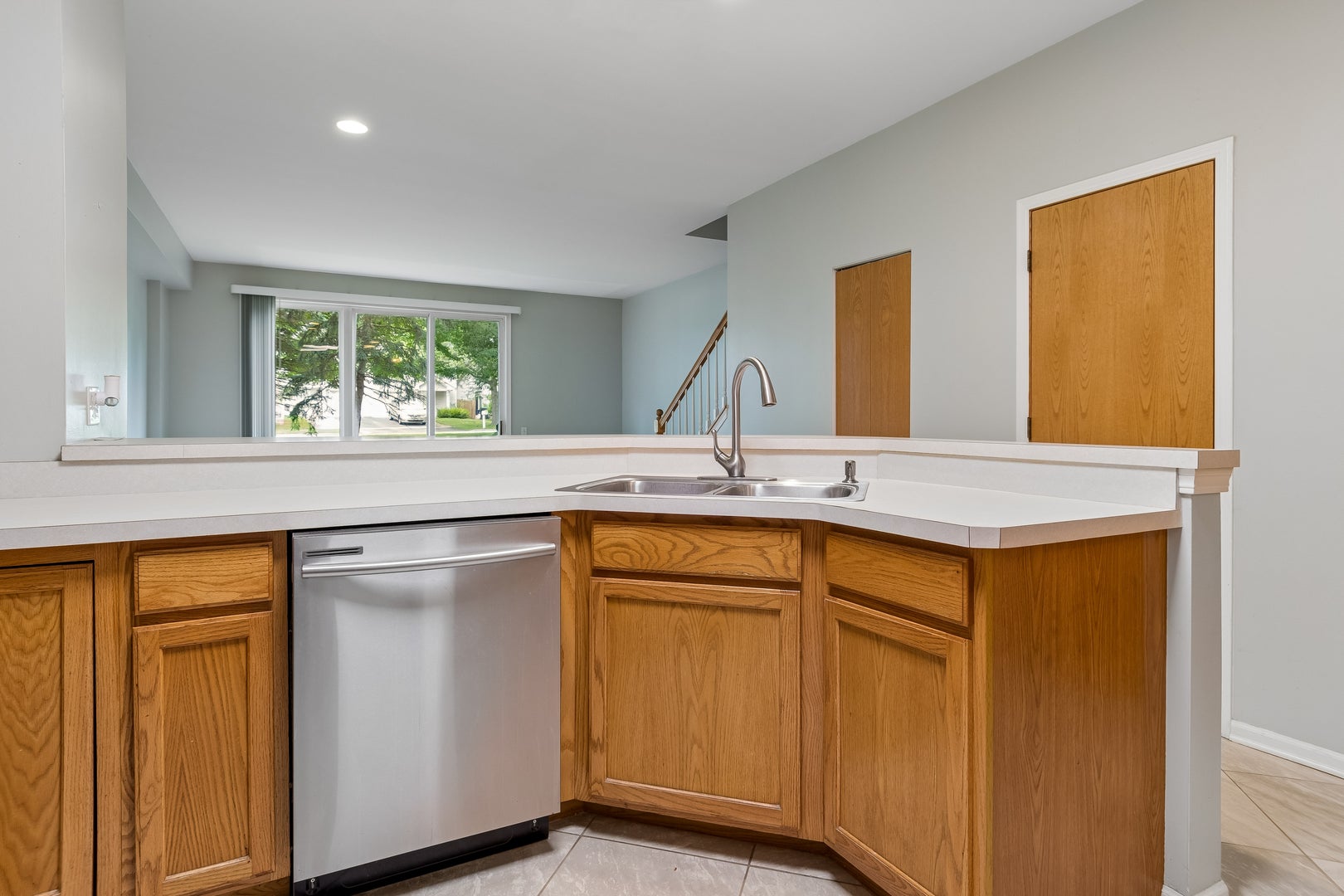 2943 STONEWATER Drive 2943