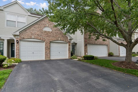 Photo of 2943 STONEWATER Drive #2943, Naperville, IL 60564 (MLS # 12727552)