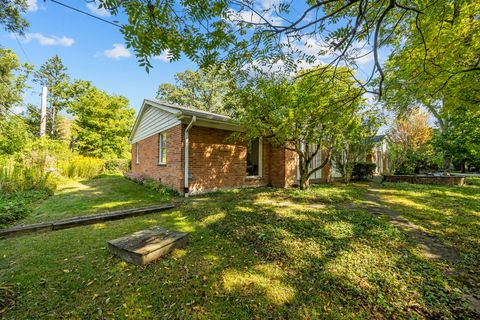 Tiny photo for 236 Bristol Street, Northfield, IL 60093 (MLS # 12500747)