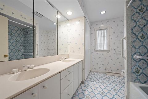 Tiny photo for 236 Bristol Street, Northfield, IL 60093 (MLS # 12500747)