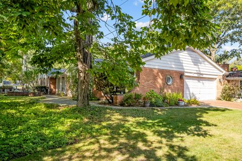 Tiny photo for 236 Bristol Street, Northfield, IL 60093 (MLS # 12500747)