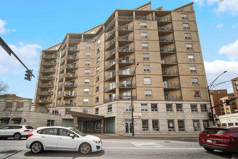 4350 N Broadway Street 810 Chicago IL 60613
