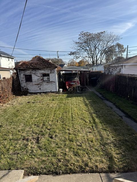 Tiny photo for 8239 S Ridgeland Avenue, Chicago, IL 60617 (MLS # 12520326)